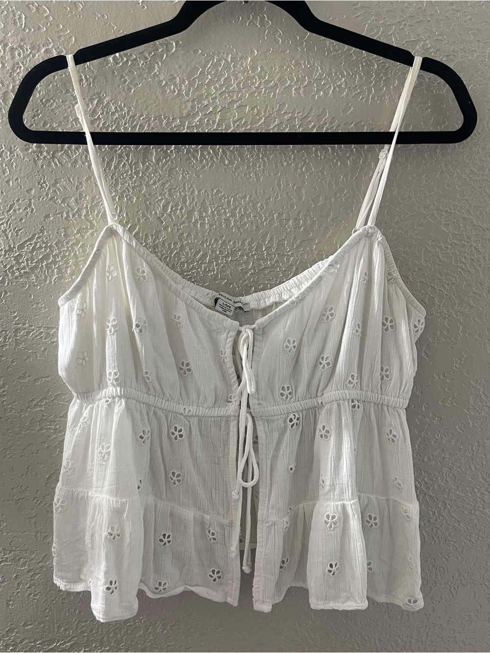 American Eagle Outfitters Y2K White Eyelet Tie-Front Peasant Cami Large
